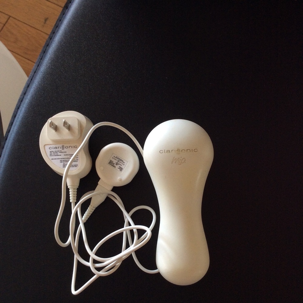 Clarisonic Mia brush